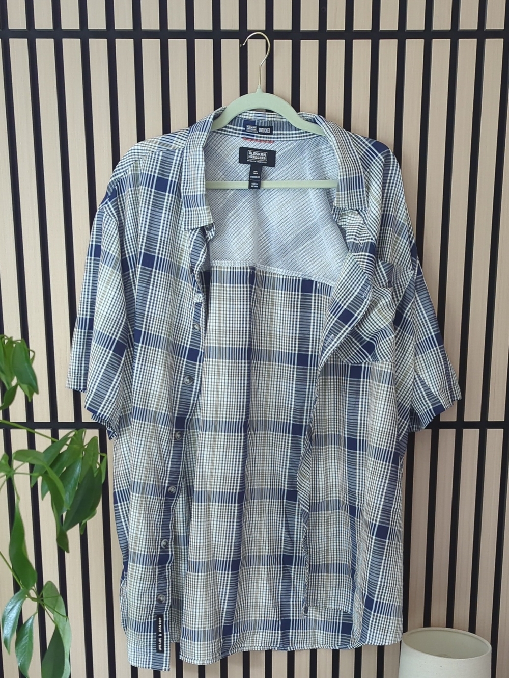 Duluth Trading Co Plaid Button-Up Shirt in Navy & White